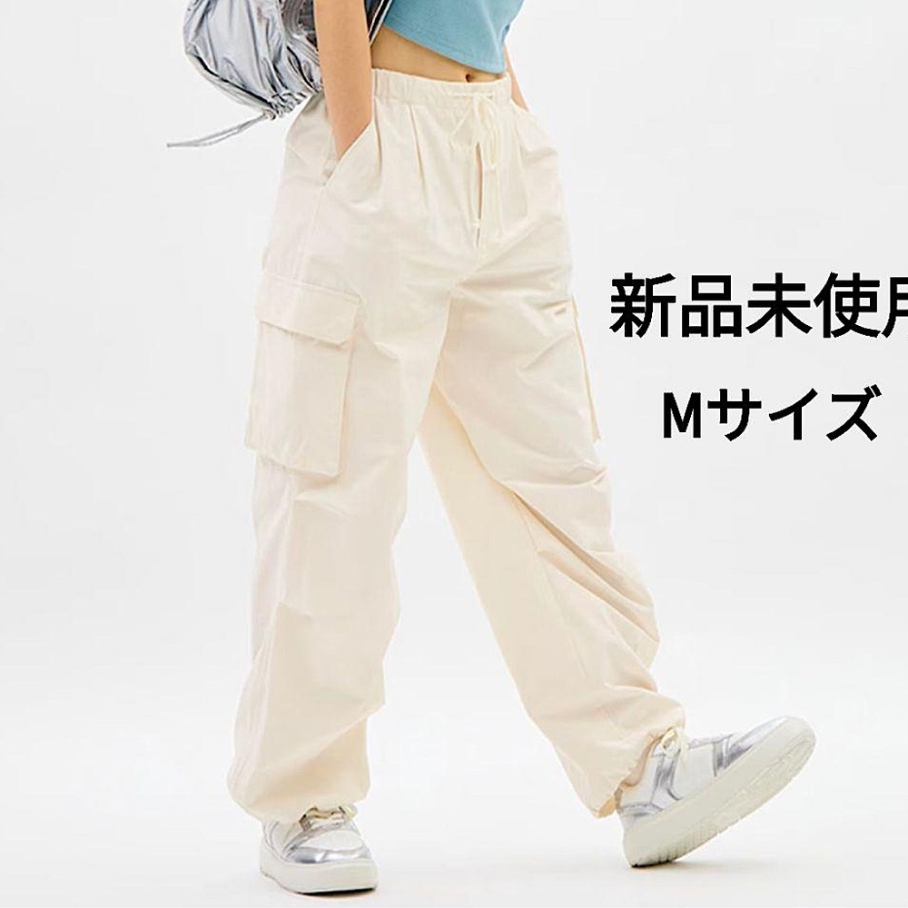 GU | Cream mid wide leg cargo pants